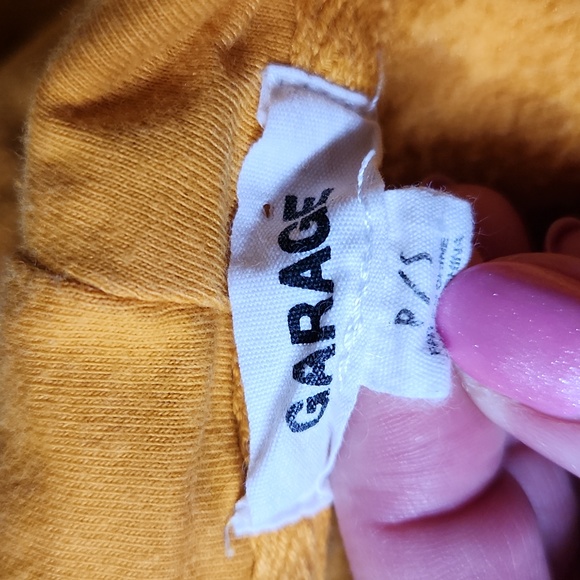 Garage • retro-ish crop | S - Picture 4 of 6